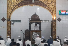 Puluhan jamaah Pondok Pesantren Raudhatul Ulum Salat IdulFitri