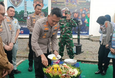 Polres Muba Hadirkan Kedai Padek, Driver Ojek Dimanjakan Fasilitas Gratis dari Cek Kesehatan hingga Ganti Oli