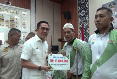 Atlet Berprestasi Terima Bonus, Ratu Dewa: Ini Bentuk Apresiasi Nyata