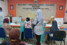 Senangnya Warga SU I, Urus KTP dan KK Kini Cukup di Kantor Camat