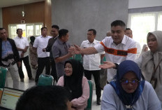 Hari Pertama Masuk Kerja Pasca Libur Lebaran, Sekda Palembang Tinjau Pelayanan di Rumah Aspirasi 