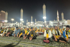 433 Jemaah Umroh Holiday Angkasa Wisata Tiba di Madinah, Penuh Haru di Masjid Nabawi