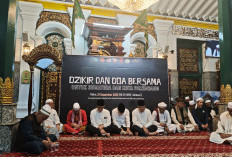Dzikir Akhir Tahun di Masjid Agung Palembang, Doakan Keselamatan Sumatera