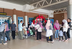 H-1 Natal, Penumpang Mulai Padati Bandara SMB II Palembang