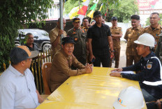 Bupati Muara Enim Minta KAI Cari Solusi Atasi Banjir di Sekitar Gedung Golkar