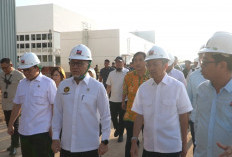 Wali Kota Palembang Ratu Dewa Dampingi Menko Pangan Tinjau Proyek PSEL Pertama di Indonesia