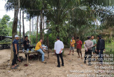 Heboh, Pria Ditemukan Meninggal di Kebun Karet Keluang, Polisi Lakukan Penyelidikan