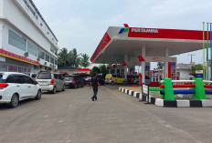 Suasana SPBU 24-30-175 Jakabaring Terpantau Normal, Antrean Kendaraan Tak Terlalu Padat