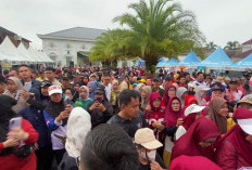 Antusias Ribuan Peserta Iringi Road Show Jalan Sehat PALTV di Kecamatan Kemuning 