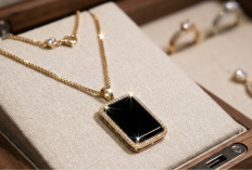 Tampil Stylish dengan Rectangle Pendant Necklace Bernuansa Hitam