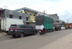 Jalan Lintas Timur Palembang–Betung Rusak, Bahayakan Pengendara