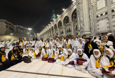 433 Jemaah Umroh Holiday Angkasa Wisata Tiba di Tanah Suci, Laksanakan Umroh Perdana dengan Penuh Haru