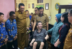 Bantuan Kursi Roda Penyambung Asa 3 Saudara Disabilitas