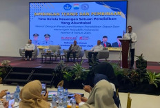 Walikota Palembang Ratu Dewa Buka Bimtek Tata Kelola Keuangan Pendidikan