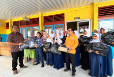 Seragam dan Peralatan Sekolah Gratis Mulai Dibagikan, Ini Merupakan Janji Kampanye Teddy-Marjito