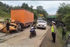 Kecelakaan Maut di Jalintim Tungkal Jaya, Dua Orang Tewas, Arus Palembang–Jambi Macet Panjang