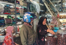 Toko Oleh-Oleh Haji di Palembang Diserbu Pembeli Lebih Awal, Penjualan Naik Signifikan