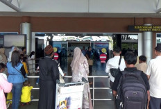 Hari Terakhir Libur, Penumpang Padati Bandara Internasional SMB II Palembang