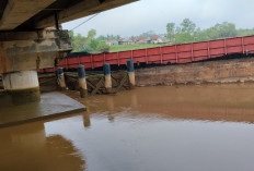 Tongkang Batubara Tabrak Fender Jembatan Sungai Lilin, Aktivitas Lalu Lintas Tetap Normal