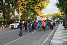 Aksi Diwarnai Bakar Ban, Enam Tuntutan Disuarakan di Kantor Gubernur dan DPRD Sumsel