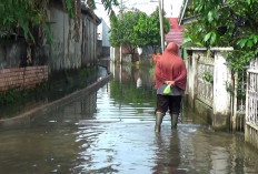 Hingga Rabu Pagi, Rumah Warga Kelurahan Bukit Lama Masih Tergenang Banjir