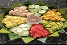 Rujak Buah Ala Palembang: Segar, Pedas, dan Gurih yang Bikin Nagih