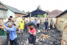 Korsleting Listrik, Rumah Semi Permanen Ludes Terbakar