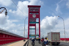 Warga Palembang Minta Jam Analog di Jembatan Ampera Tetap Dipertahankan